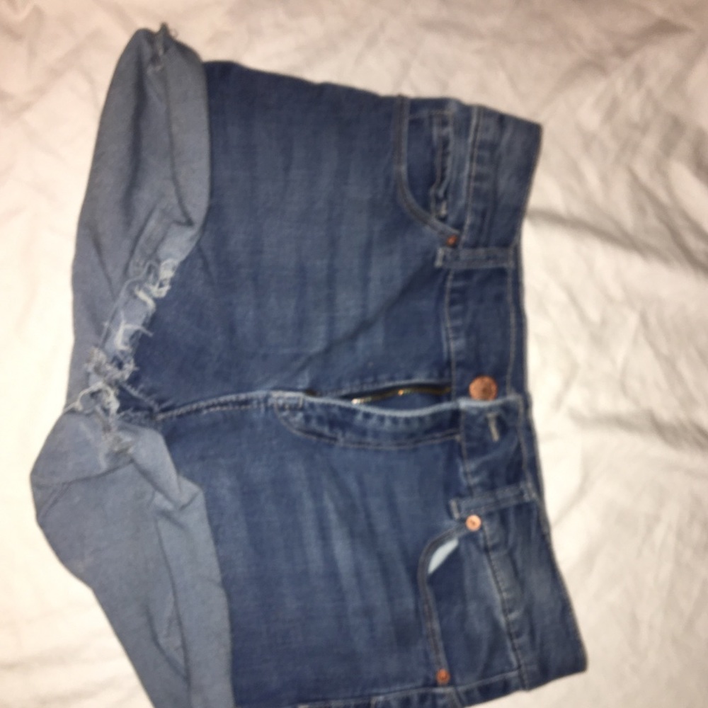 Cut off shorts
